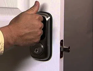 Lock Locksmith Tech Montgomery, IL 630-358-4417 - 24-7-locksmith-key-service